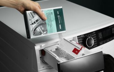 Максимальна чистота та ефективність з сіллю Electrolux для посудомийних машин