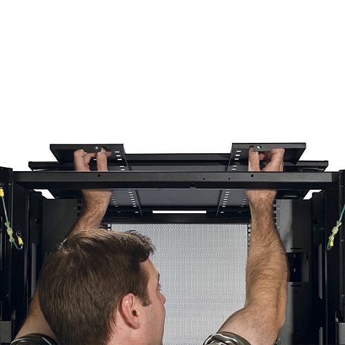 Шафа APC NetShelter SX 42U (750x1070)мм колір чорний