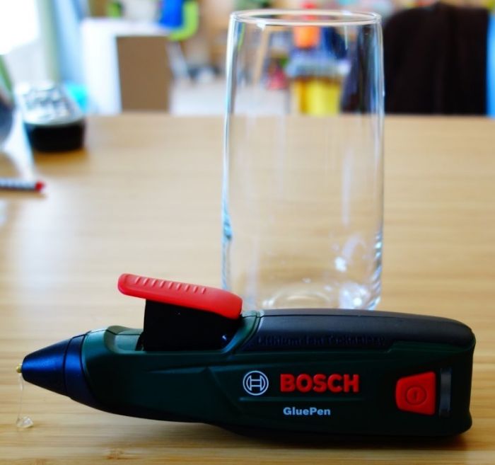 Пістолет клейовий Bosch GluePen акумуляторний, 3.6*1.5 Ач, O стрижня 7 мм, 0.14 кг