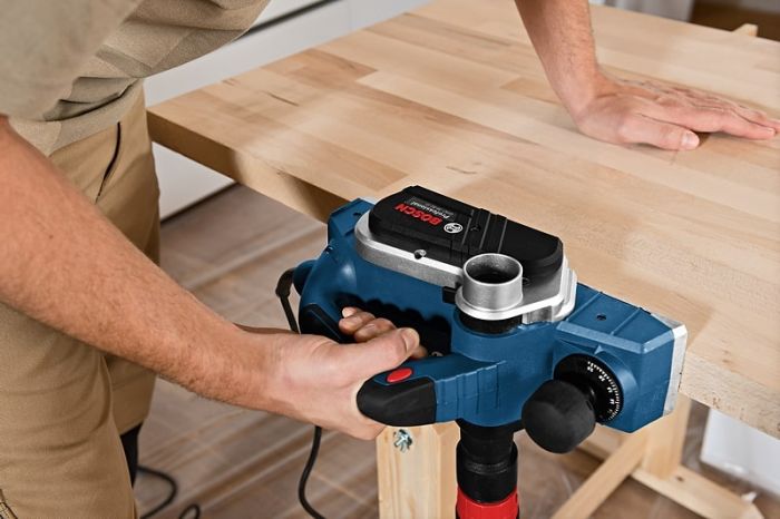 Рубанок Bosch GHO 26-82 D, 710Вт, 82мм