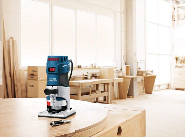 Фрезер Bosch GKF 600, 600Вт, 33000 об/хв, патрон 6/8 мм, 0.89 кг