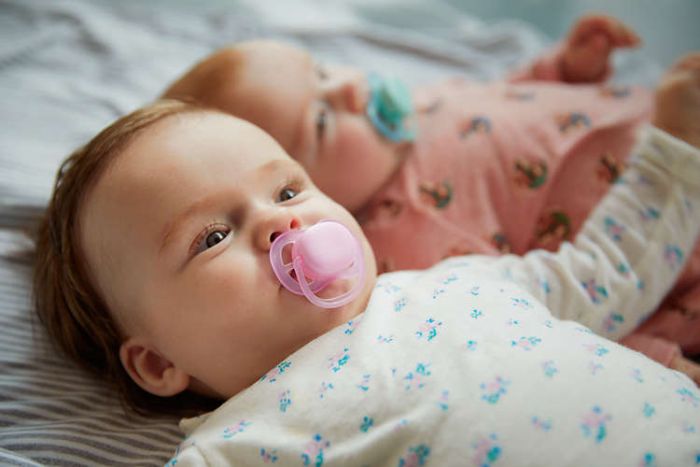 Пустушка Avent Ultra Air 0-6міс, ортодонтична, 2шт, для дівчат