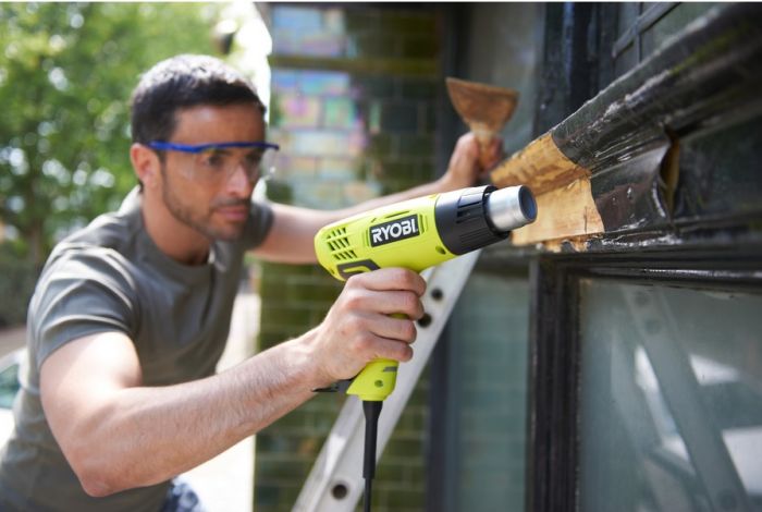 Ryobi Фен EHG2000 промисловий, 2000Вт, 250/500 л/хв, 400/600 ° С, 0.7кг