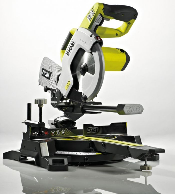 Ryobi Пила торцювальна Ryobi EMS216L з протяжкою, 1500Вт, 216мм, лазер, 13кг