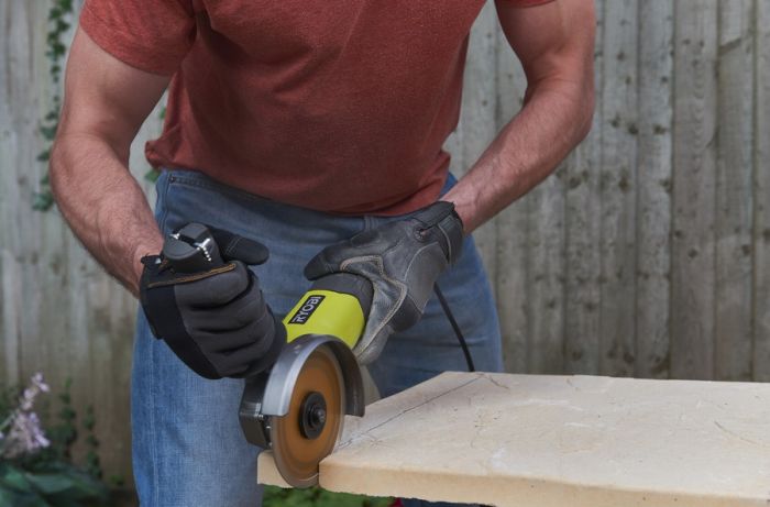Ryobi Шліфмашина кутова RAG800-125G, 125мм, 800Вт, 12000 об / хв, 2.4кг