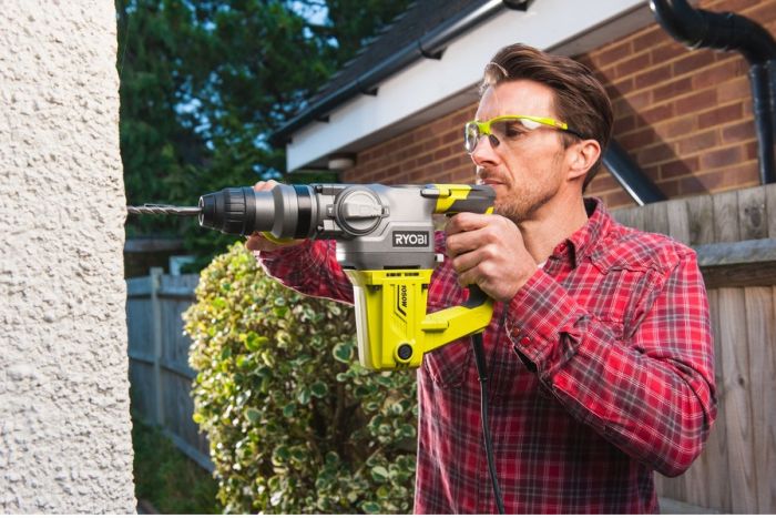 Ryobi Перфоратор RSDS800-K, 800Вт, бетон до 28мм, 2.95Дж, 4 режима, LED, 3.4кг