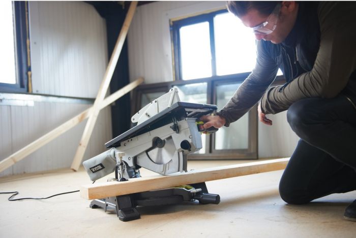 Ryobi Пилка торцова комбінована RTMS1800-G, 1800Вт, 254мм, 26.8кг
