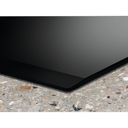 Варильна поверхня Electrolux IPES6451KF індукційна