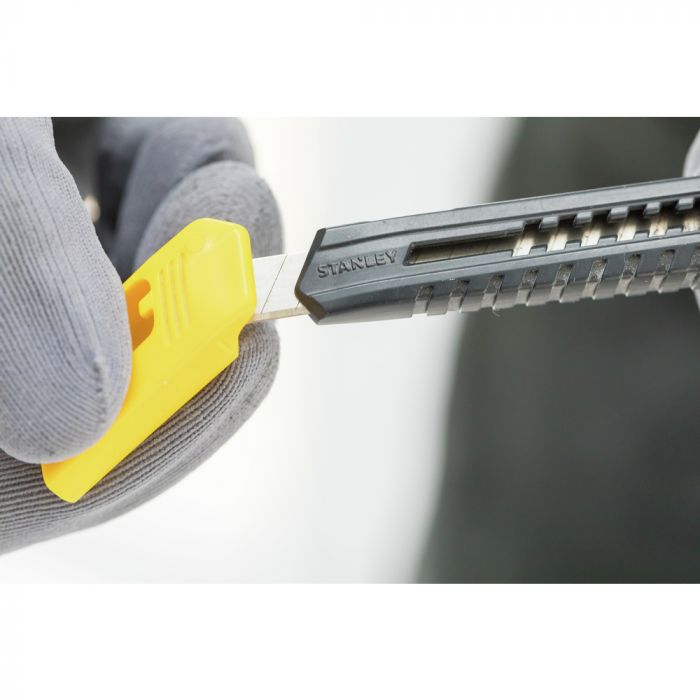 Ніж Stanley "SM", сегментоване лезо 9мм, 130мм