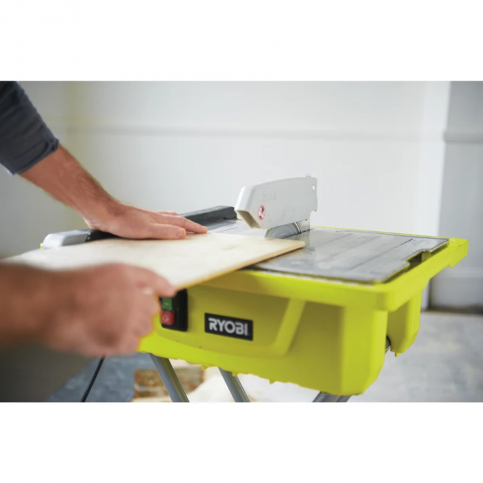 Ryobi Плиткоріз WS721S 500 Вт , диск 178 мм, мокрий різ