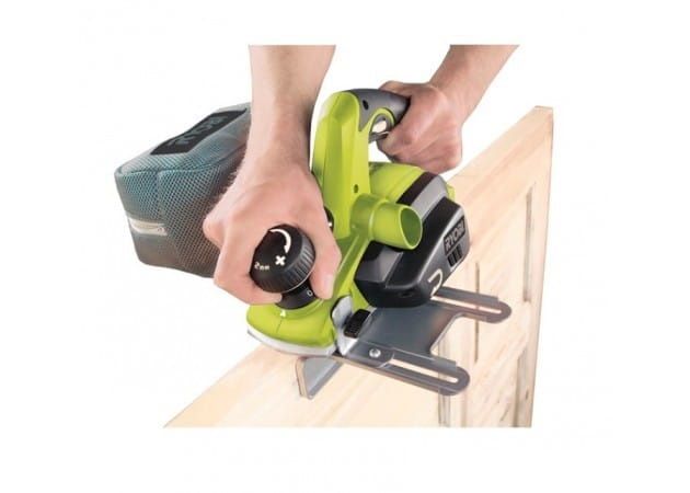 Ryobi Рубанок EPN7582NHG 750 Вт, 2мм, шир. 82мм, проточки 0.5, 1.0, 1.5мм