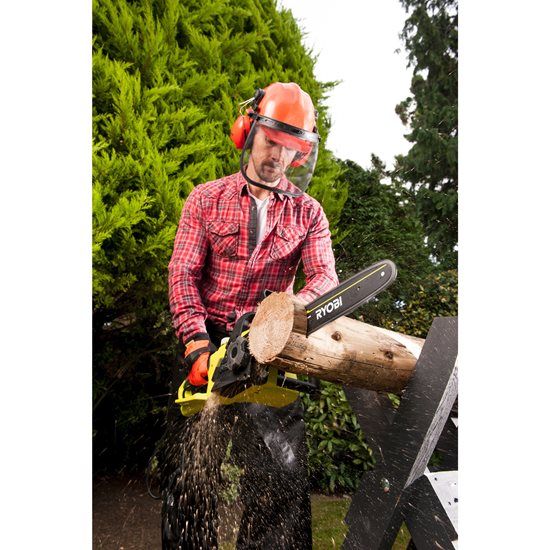Пила ланцюгова Ryobi RCS2340B, 2300Вт, Oregon 40см, 4.8кг