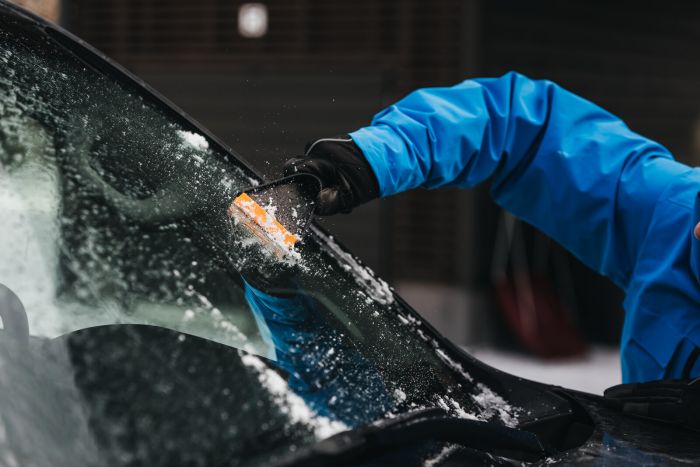 Fiskars Скребок автомобільний Solid