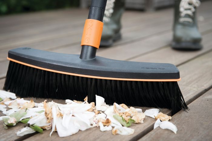 Fiskars Щітка для патио QuikFit