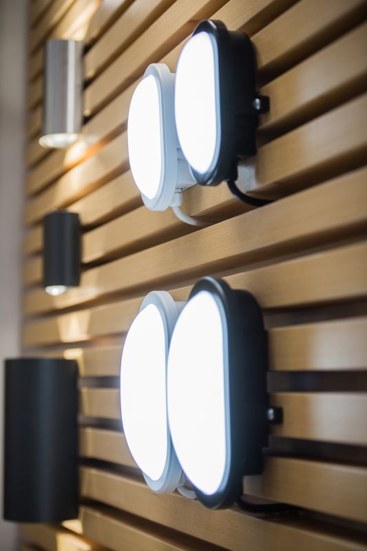 Світильник зовнішній LEDVANCE LED BULKHEAD 11W 4000K чорний