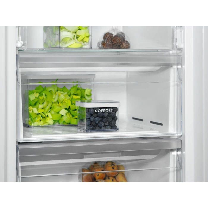Морозильна камера Electrolux RUT5NF28W1, Висота - 186см,  280л, A++, NF, Електр. Керування, Дисплей, Білий
