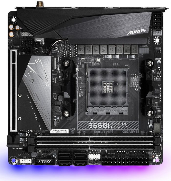 Материнська плата GIGABYTE B550I AORUS PRO AX sAM4 B550 4xDDR4 HDMI DP mITX