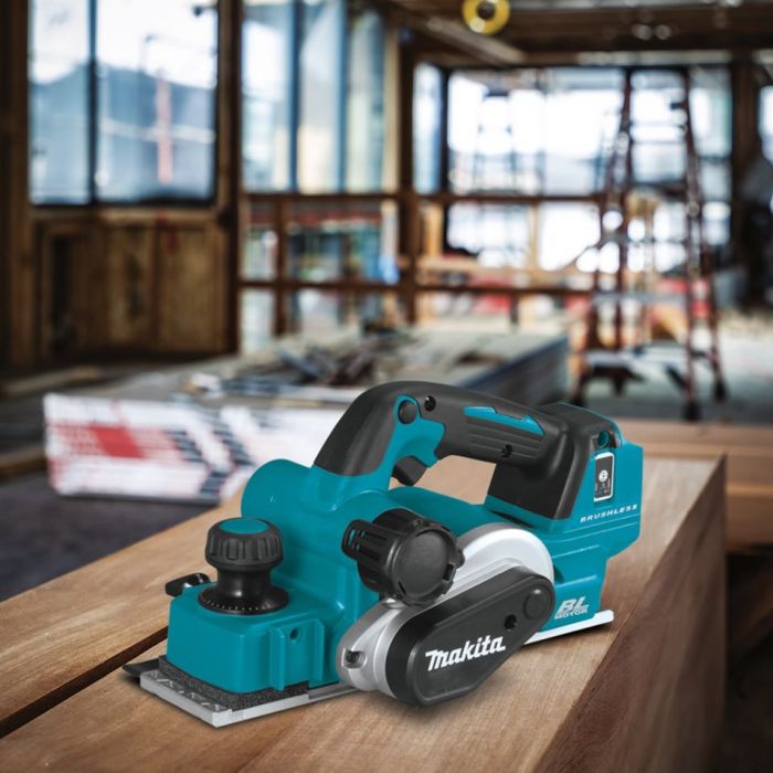 Рубанок Makita DKP181Z 18В LXT, 82мм, 3.6кг