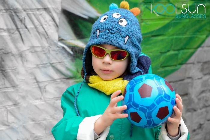 Дитячі сонцезахисні окуляри Koolsun кольору хакі серії Sport (Розмір: 3+)
