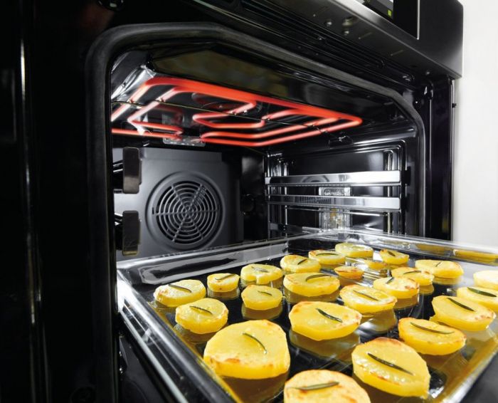 Духовка Gorenje BPS747A32BG/піроліз/приготування з паром/70 л /А+/сенсорн програматор IconLED+/гриль/чорний