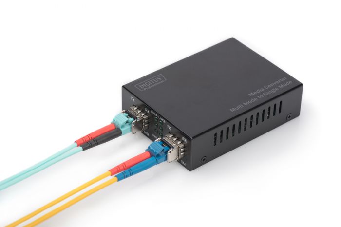 Медіа конвертор DIGITUS Gigabit, MM SFP / SM SFP, 850/1550nm