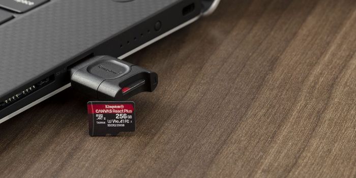 Карта пам'яті Kingston microSD   64GB C10 UHS-II U3 A1 R285/W165MB/s + MLPM Reader