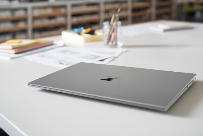 Ноутбук HP ZBook Studio G7 15.6FHD IPS AG/Intel i5-10400H/16/512F/NVD T1000-4/W10P/Silver