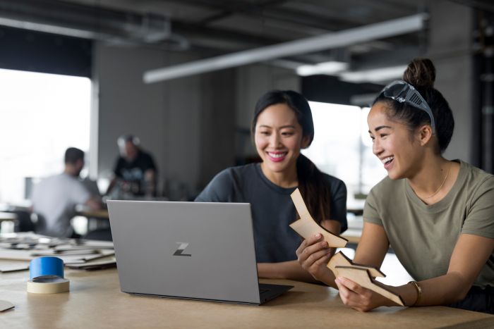 Ноутбук HP ZBook Studio G7 15.6FHD IPS AG/Intel i5-10400H/16/512F/NVD T1000-4/W10P/Silver