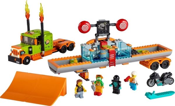 Конструктор LEGO City Вантажівка для шоу каскадерів 60294
