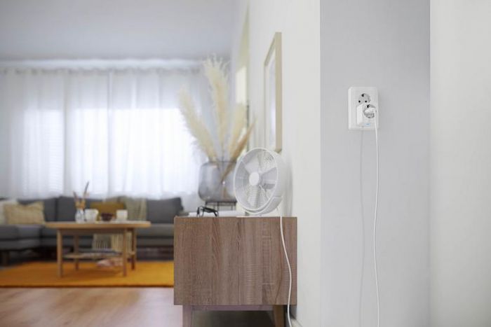 Розумна розетка WiZ Smart Plug Powermeter, Type-F, Wi-Fi