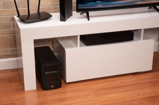 Джерело безперебійного живлення APC Easy UPS BVX 2200VA, Schuko