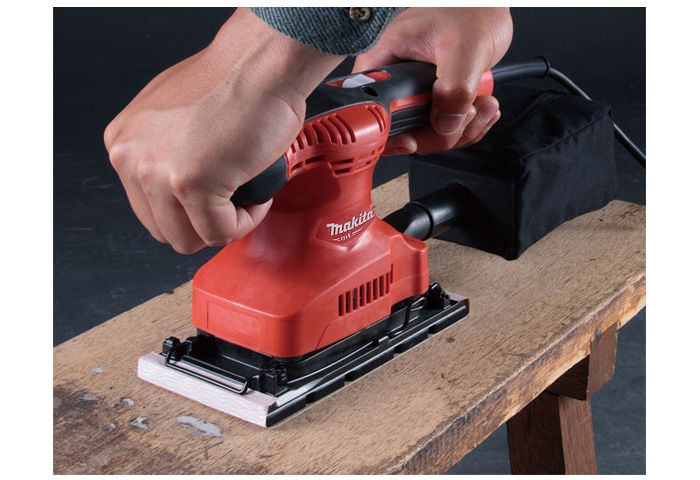 Вібраційна шліфмашина Makita M9203, 190Вт, 92x185мм, 12000 об/хв, 1.4 кг