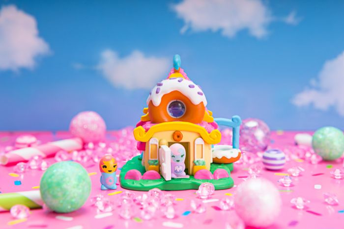 Ігрова фігурка Jazwares Nanables Small House Містечко солодощів, Їдальня "Пончик"