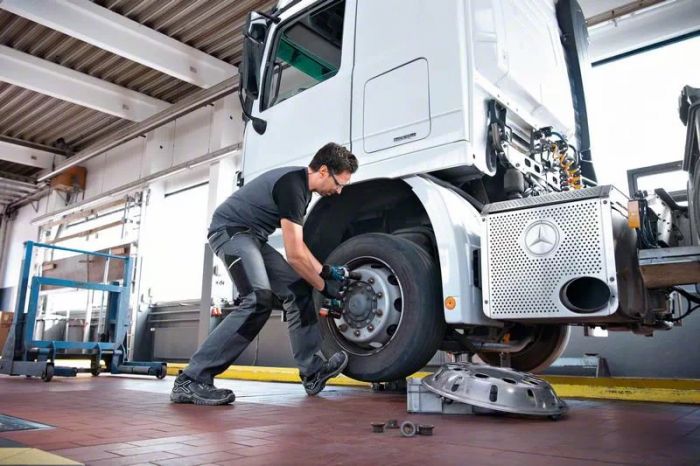 Гайковерт ударний Bosch, GDS18V-1000, акумуляторний, 18В, 3 швидкості, 1000Нм, 2.9кг, без АКБ та зарядного пристрою