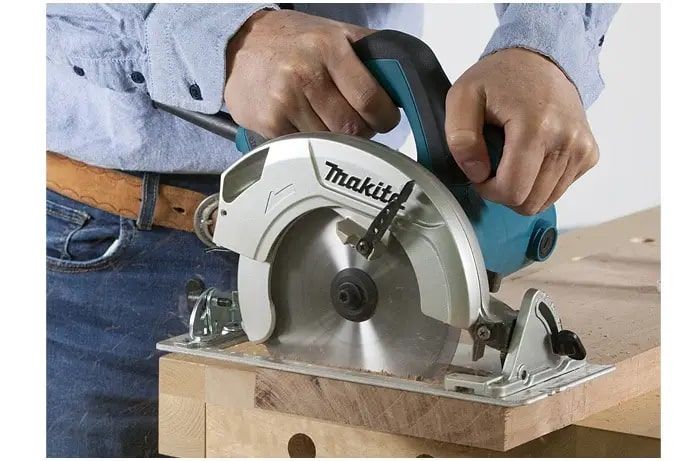 Пила дискова Makita HS6601, 1050Вт, 165 мм, 3.7кг