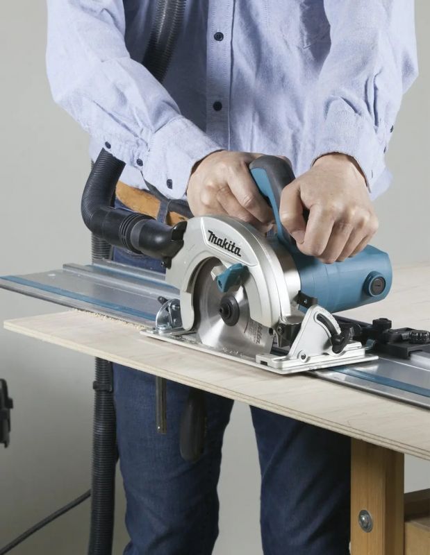 Пила дискова Makita HS6601, 1050Вт, 165 мм, 3.7кг