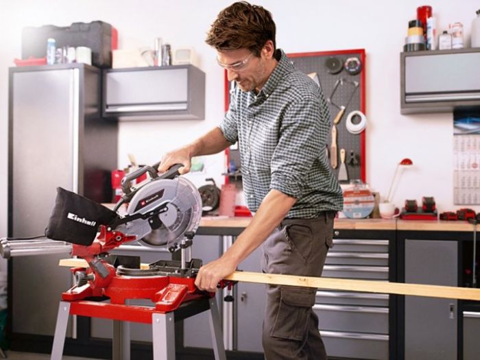 Пила торцовочна Einhell TC-SM 2531/2 U, 1900Вт, диск 254x30x2,8мм, 4800 об/хв, 17.76кг