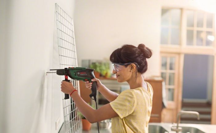 Дриль ударний Bosch UniversalImpact 700 X-line, 700Вт, ШЗП, 1.7кг, набір свердл і біт, кейс