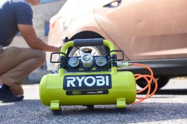Ryobi Компресор акумуляторний ONE+ R18AC-0 4л, 8,3 бар, 15л/хм (без АКБ і ЗП)