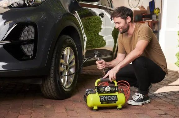 Ryobi Компресор акумуляторний ONE+ R18AC-0 4л, 8,3 бар, 15л/хм (без АКБ і ЗП)