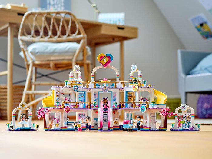 Конструктор LEGO Friends Торговий центр Хартлейк Сіті 41450