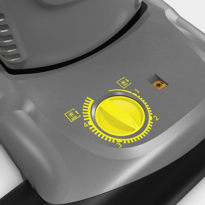 Пилосос Karcher CV 38/2 Adv, проф., щітковий, 850Вт, 20кПа, 5.5л, роб.ширина 38см, 8.8кг