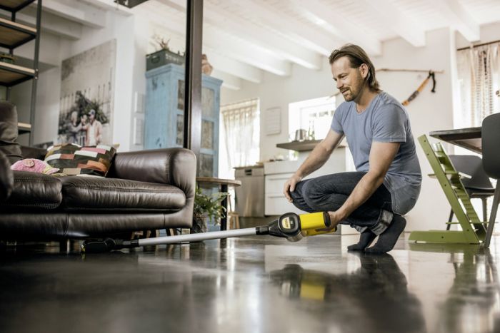 Пилосос ручний Karcher VC 6 CORDLESS OURFAMILY, акумуляторний, до 50 хв роботи, 25.2 В, Li-ion, 800 мл, 2.55 кг