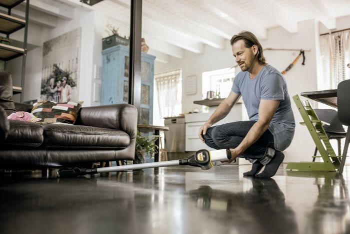Пилосос ручний Karcher VC 6 CORDLESS PREMIUM OURFAMILY, акумуляторний, до 1г роботи, 25.2 В, Li-ion, 800 мл, 2.55 кг