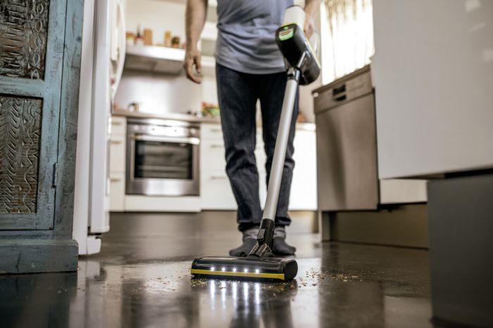 Пилосос ручний Karcher VC 6 CORDLESS PREMIUM OURFAMILY, акумуляторний, до 1г роботи, 25.2 В, Li-ion, 800 мл, 2.55 кг