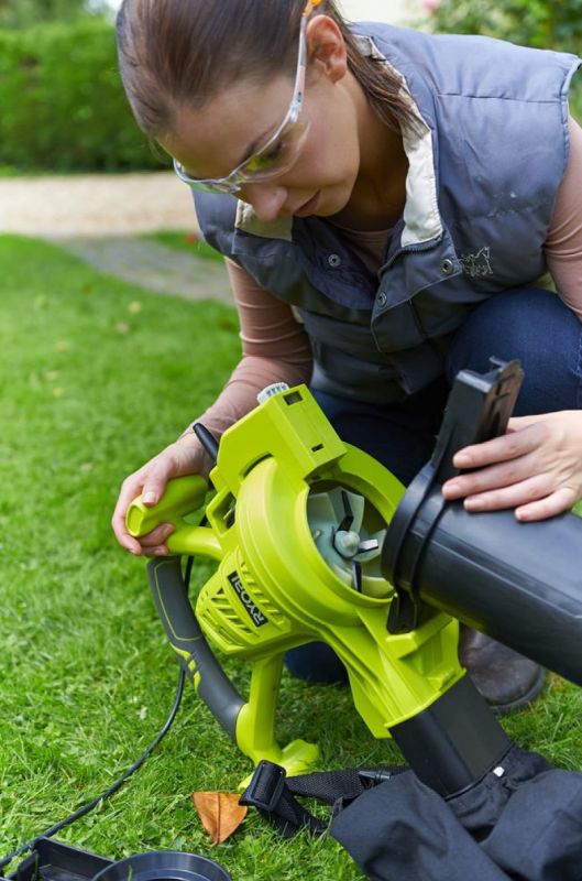 Повітродув-пилосос Ryobi RBV3000CSV, з подрібнювачем, 3кВт, 14 м3/хв, 375 км/год