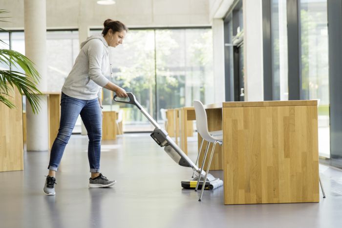 Машина для миття підлоги Karcher BR 30/1 C Bp Pack акумуляторна, 18В, 3.0 Аг