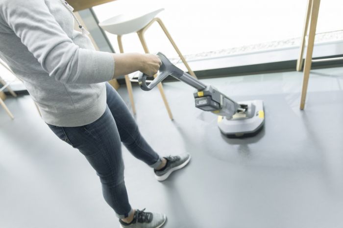 Машина для миття підлоги Karcher BR 30/1 C Bp Pack акумуляторна, 18В, 3.0 Аг