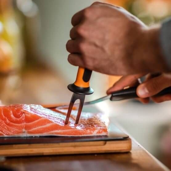 Виделка для риби Fiskars Functional Form, 7 см, нерж. сталь, пластик
