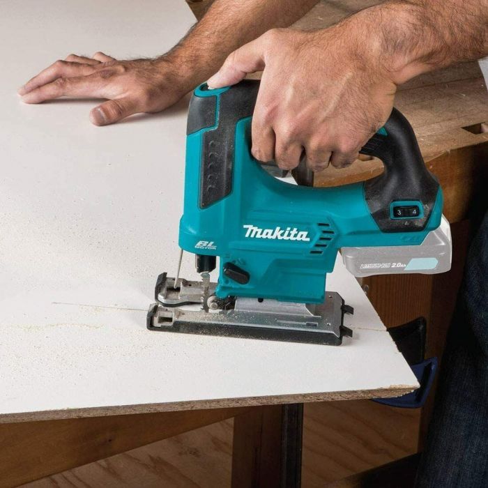 Лобзик Makita JV103DZ акумуляторний CXT 10.8 В, 23 мм, 800 - 3.000 хв-1, 4 рівня, 1.8 кг